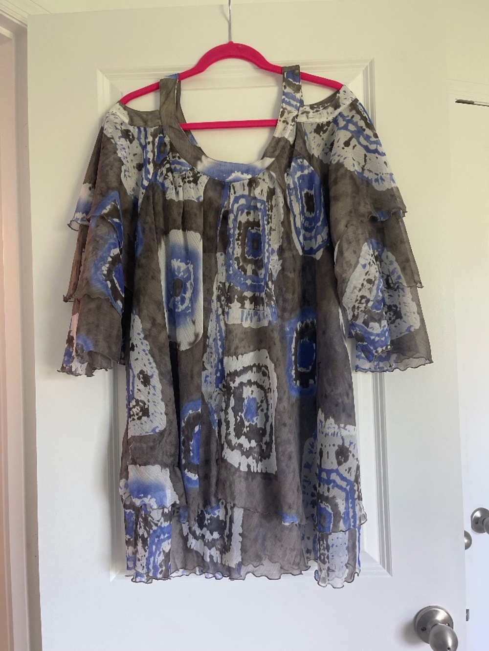 Hot In Hollywood Womens Strappy Cold Shoulder Blouse Size 3X Blue, Grey, White
